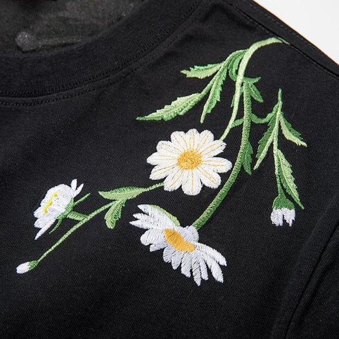Daisy Embroidered Tee